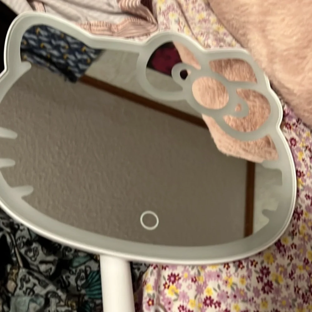 Makeup mirror